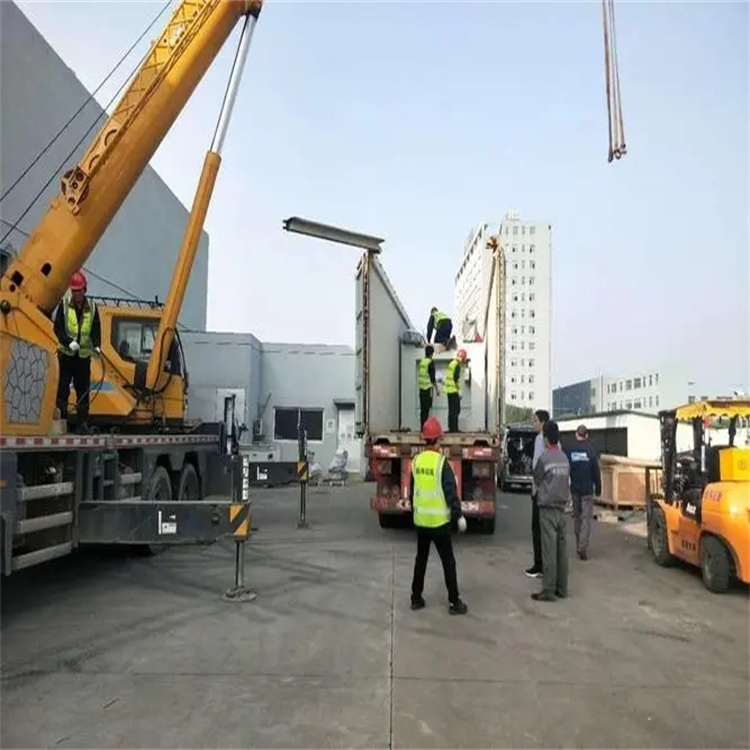 新华如何找到附近的吊车救援服务